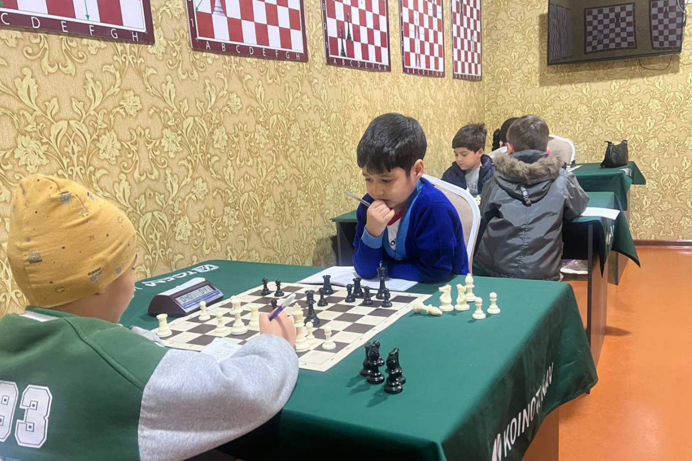 Турнир по шахматам Федерации шахмат Таджикистана среди детей, подростков и юниоров