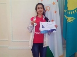 Таджикская шахматистка Мутриба Хотами стала победительницей турнира в Кыргызстане