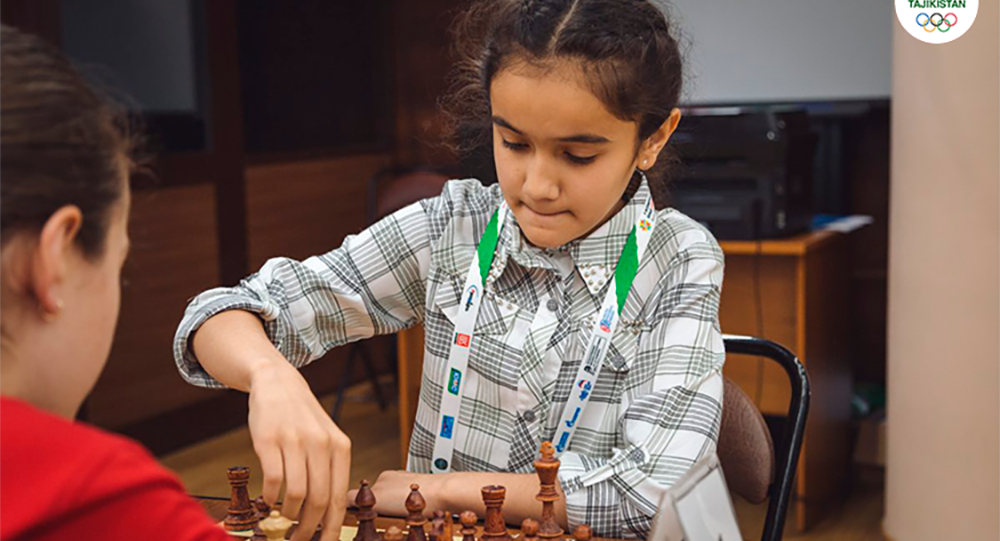 Таджикская шахматистка забрала серебро на мировом чемпионате в Индии
