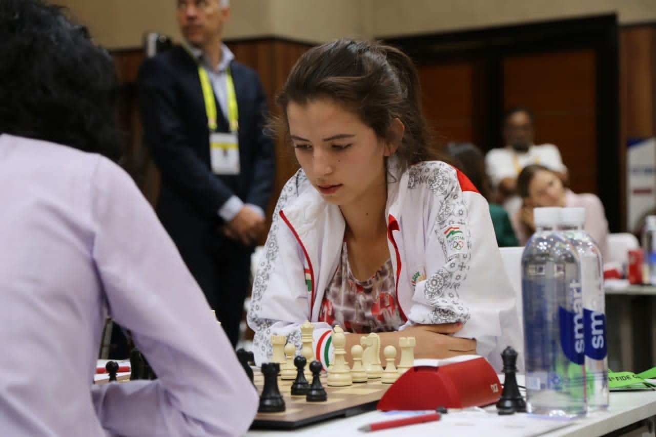 Женская команда Таджикистана выиграла у Барбадоса на Шахматной олимпиаде